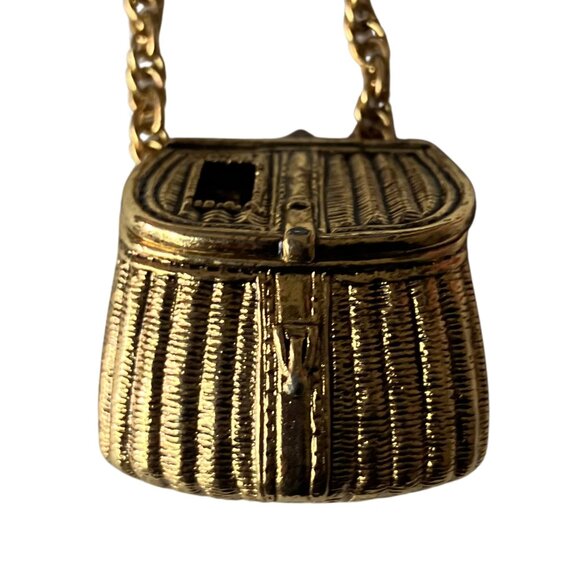 Vintage Signed MFA Gold Tone Basket & Hinged Fish Charm Necklace Cottagecore - Picture 6 of 13